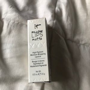 It pillow lips matte